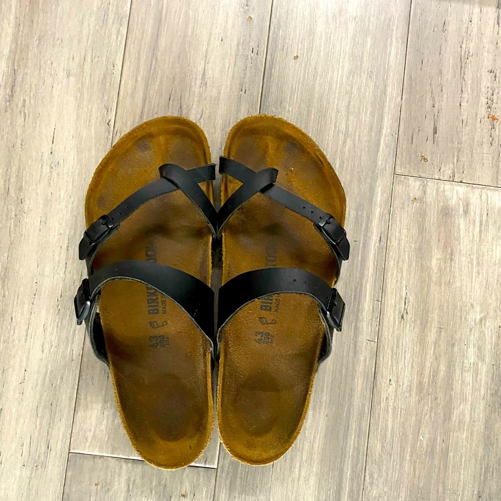 Birkenstocks size 43 with black straps